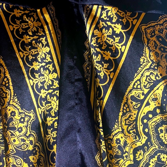 GOLD TOP - Picture 2 of 2